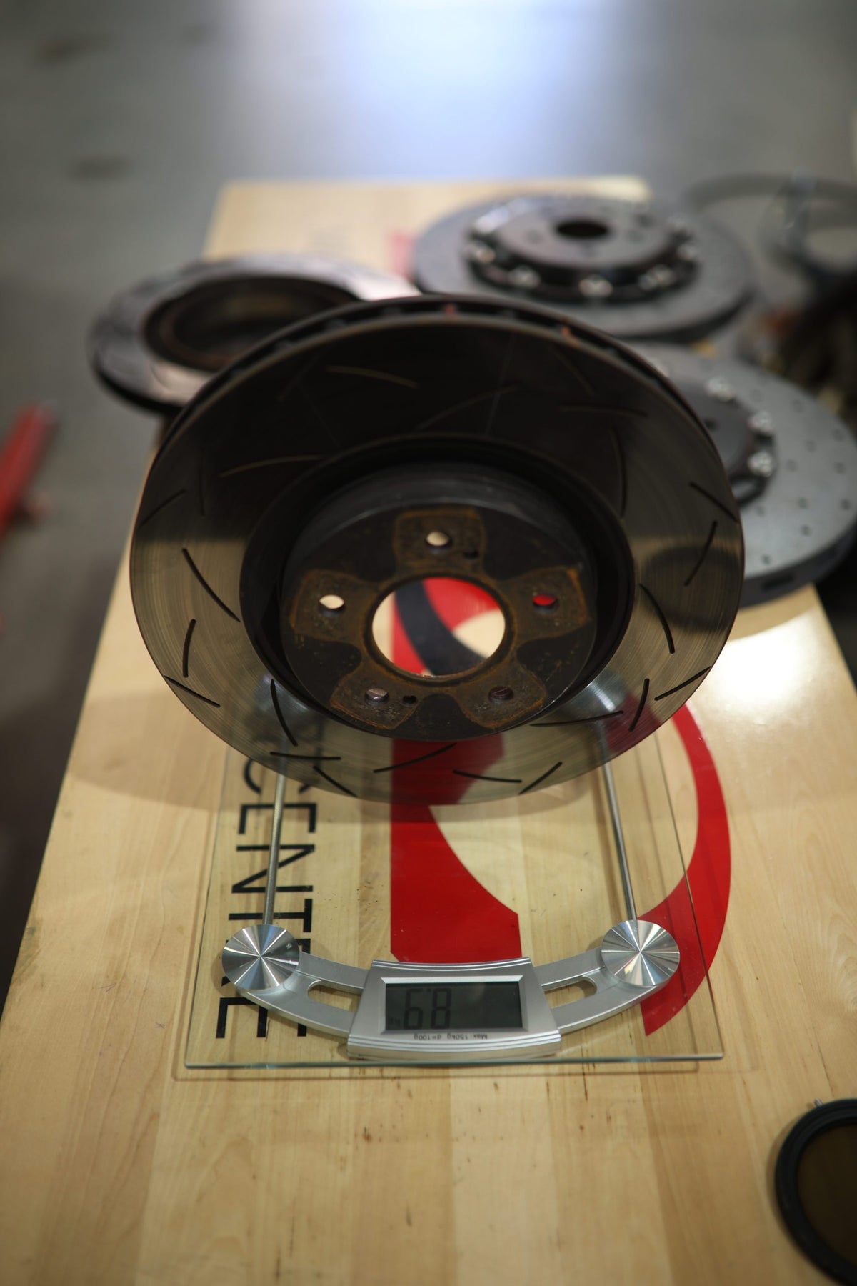 R35 GTR Carbon Ceramic Brake Conversion Kit – Nissan Skyline R32-R34 – Red Calipers with Black Hat