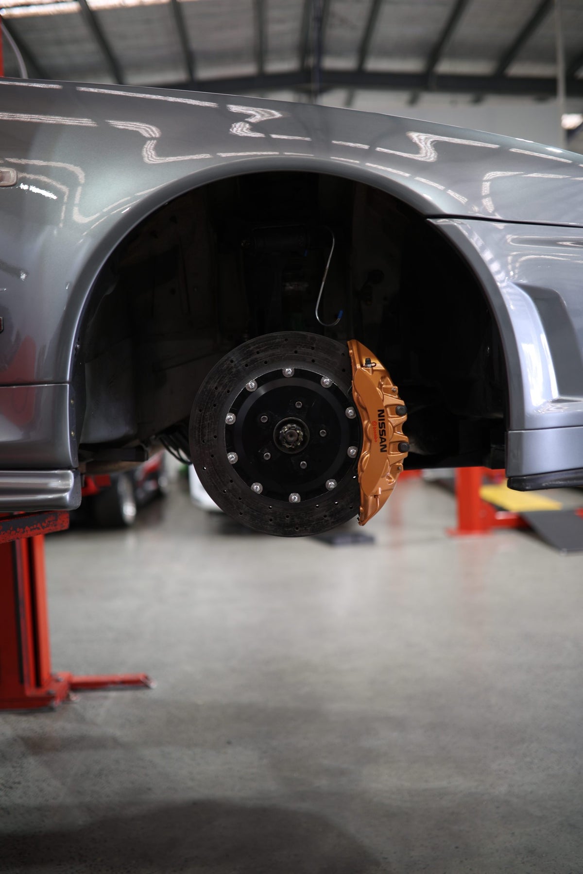 Crank Motorsport R35 GTR Carbon Ceramic Brake Conversion Kit – Nissan Skyline R32-R34 – Yellow Calipers with Black Hat