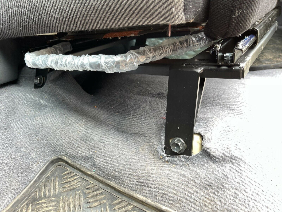 2x Crank Motorsport 79 Series LandCruiser Seat Rail Package – BRIDE / RECARO / SPARCO Compatible (Dual Cab)