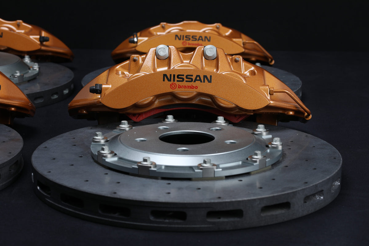 R35 GTR Carbon Ceramic Brake Kit Skyline R32-34 - Nissan Gold with Black Hat