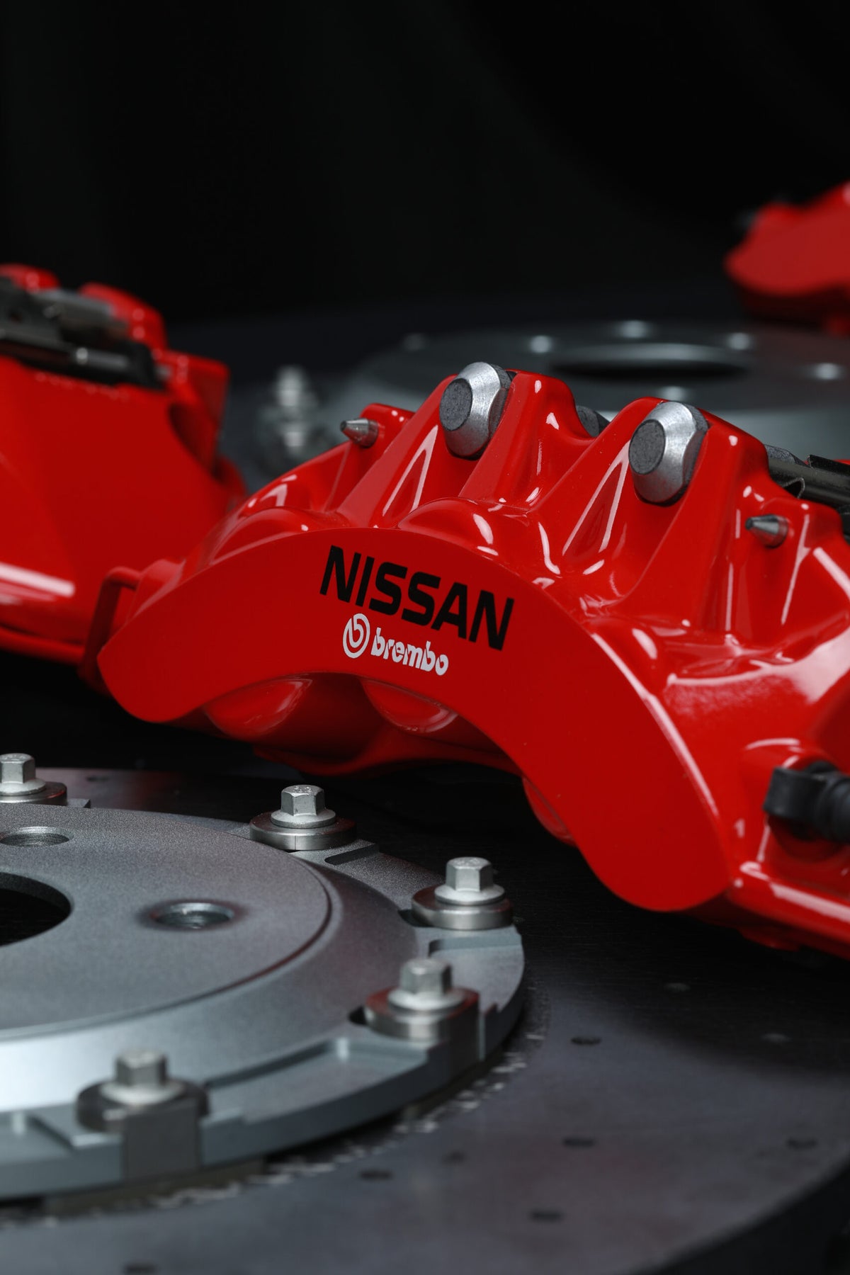 R35 GTR Brake Adapter Kit (V4) to Suit Skyline R32, R33, R34 – Cross Drilled Rotors