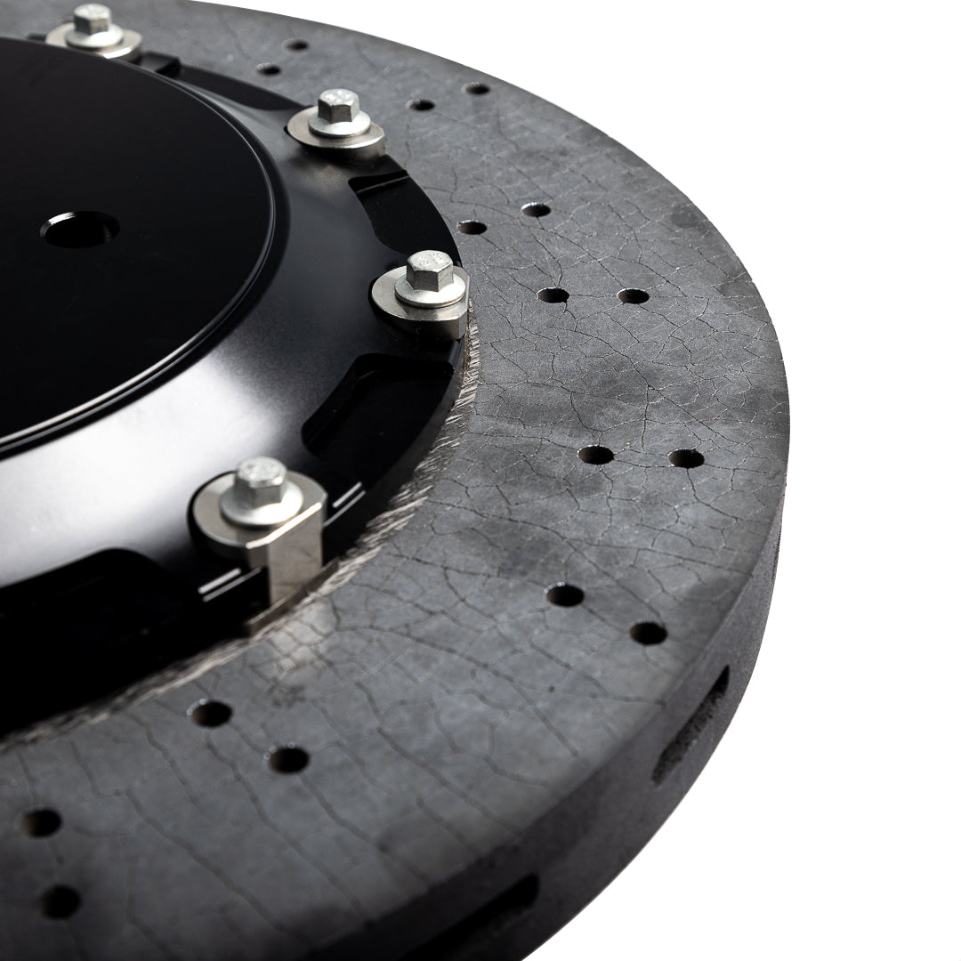 R35 GTR Carbon Ceramic Brake Conversion Kit – Nissan Skyline R32-R34 – Red Calipers with Black Hat