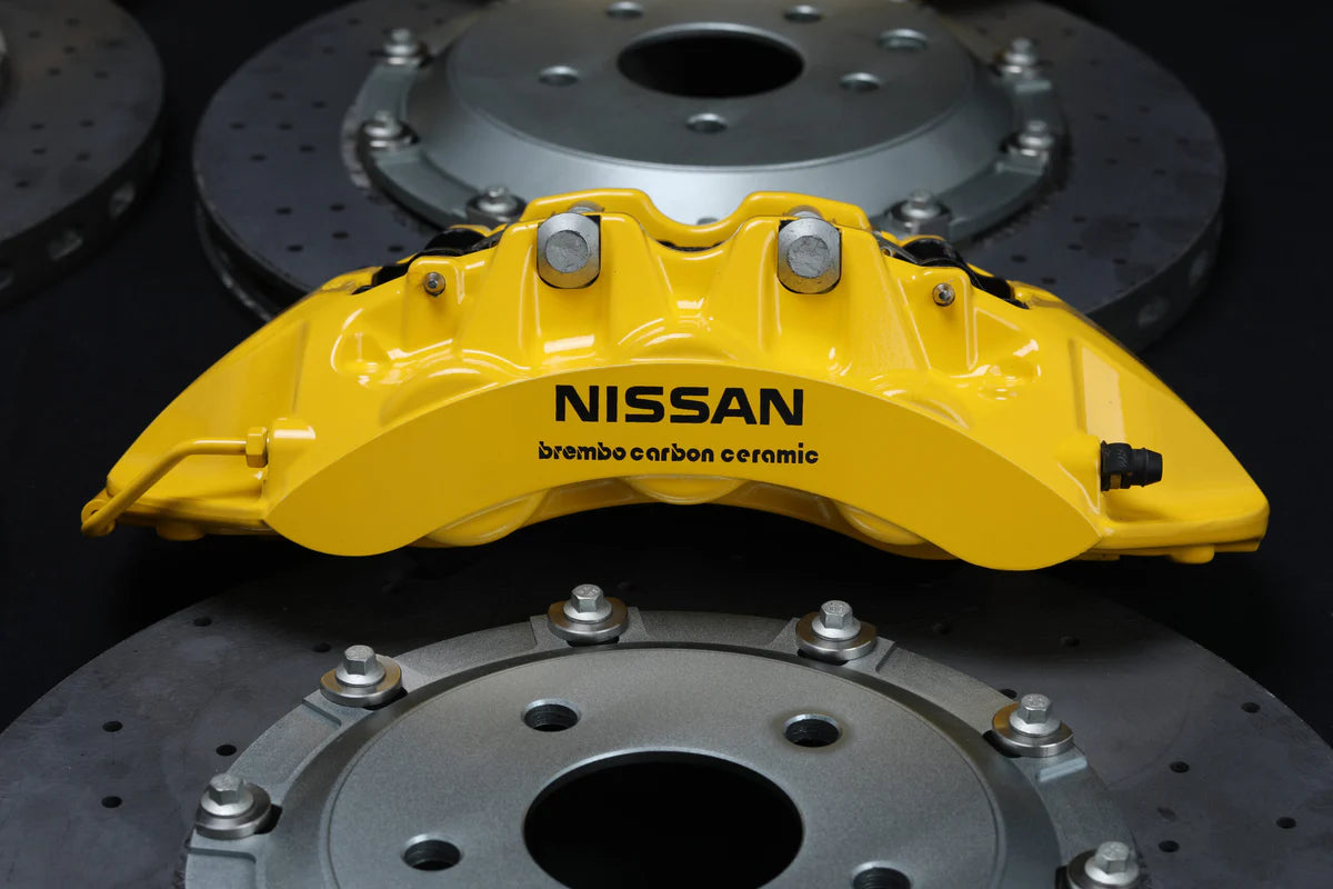 R35 GTR Carbon Ceramic Brake Conversion Kit – Nissan Skyline R32-R34 – Red Calipers with Black Hat