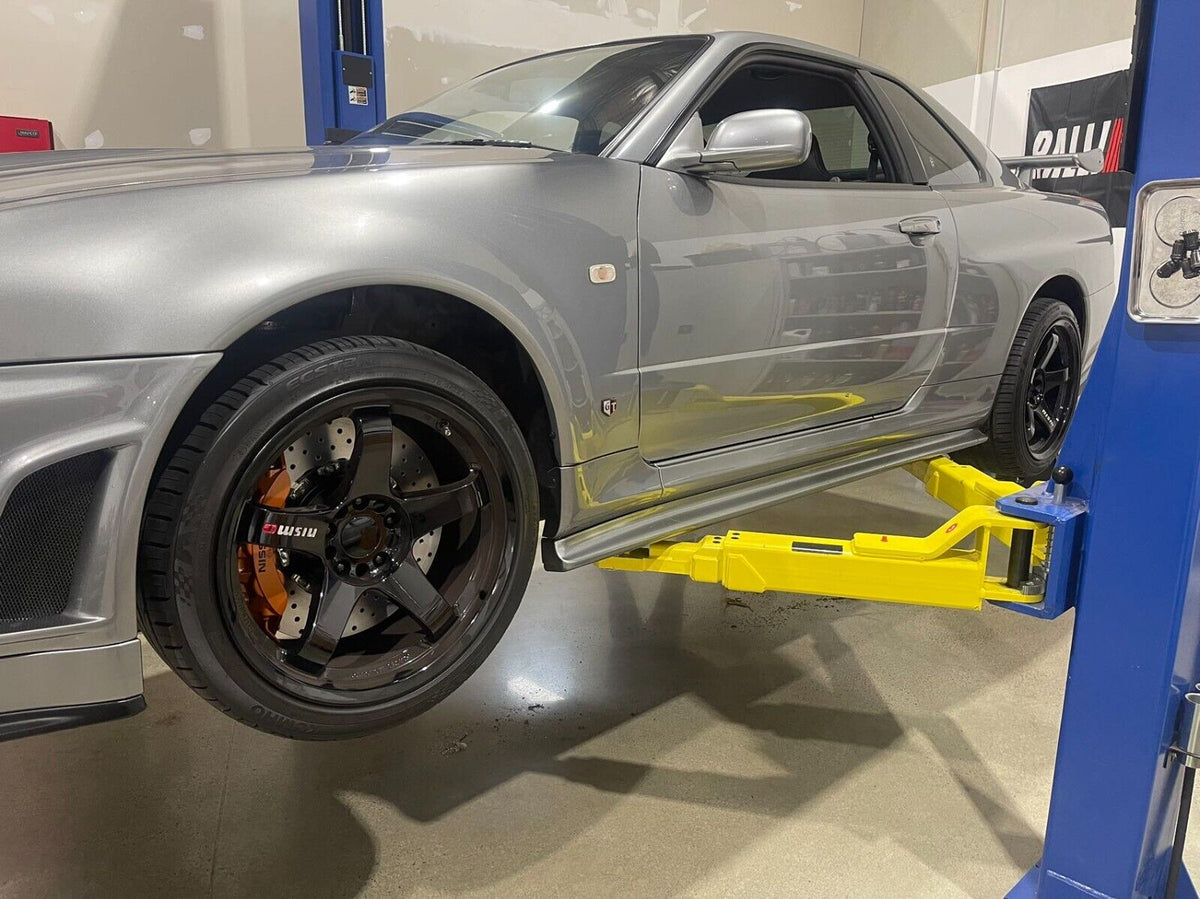 R35 GTR Brake Adapter Kit (V4) to Suit Skyline R32, R33, R34 – Cross Drilled Rotors